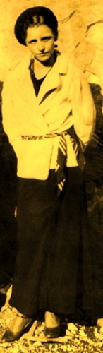 Bonnie Parker in black and yellow print.